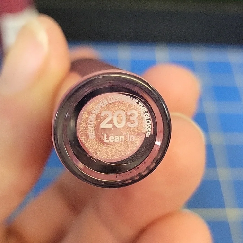 Revlon Super Lustrous The Gloss New Sealed Tube - 203 Lean In
